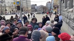 В Харькове произошла массовая драка из-за бесплатные медицинские маски