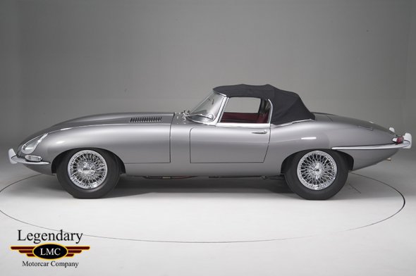 Jaguar E-type 1961-го