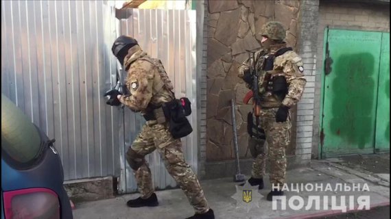В Одесі четверо грабіжників у масках напали на будинок місцевої мешканки і винесли всі цінності