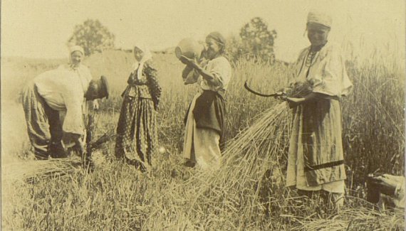 Показали древние фото украинских крестьян