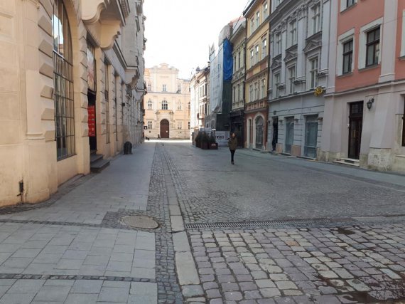 У центрі Львова помітно стишилось звичне бурхливе життя