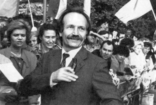 Чорновил в день принятия Декларации о государственном суверенитете 16 июля 1990 года