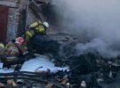 На території гаражного кооперативу на вулиці Крайній у   Києві сталася пожежа із вибухом.  Постраждав 33-річний чоловік