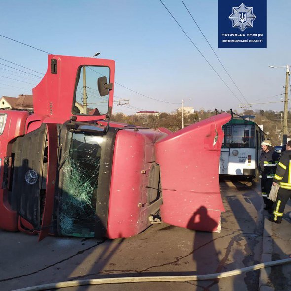 Унаслідок ДТП були травмовані водійка тролейбуса та неповнолітня пасажирка