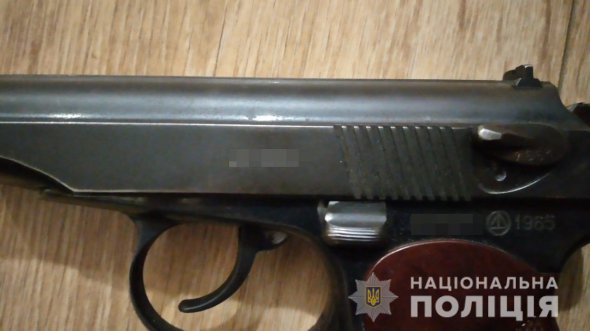 За підозрою у вбивстві затримали 65-річного жителя Нікополя. Зброю вилучили і направили на експертизу