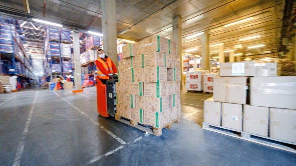 "Нова пошта" за 4 дні безоплатно доставить у 25 регіонів країни 120 тонн медичних товарів