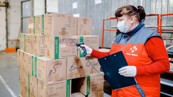 "Нова пошта" за 4 дні безоплатно доставить у 25 регіонів країни 120 тонн медичних товарів