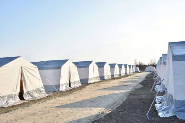 На Днепропетровщине больных будут лечить в палаточном городке