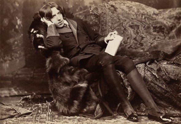 Вайльд працював редактором в журналі Lady's World, написав роман «Портрет Доріана Грея», збірку оповідань «Щасливий принц і інші казки», вірші та збірник есе. 