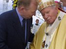 Богословська комісія Ватикану визнала Папу Римського Івана Павла II святим