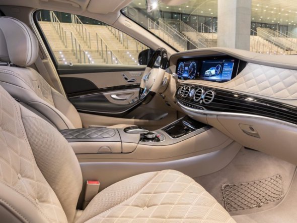 В Одесі помітили новий Mercedes-Maybach S560 на німецьких номерах