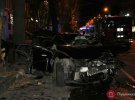 В Одессе 30-летний водитель BMW не справился с управлением и столкнулся с деревом. Сам получил незначительные повреждения, а вот его 30-летний пассажир погиб мгновенно