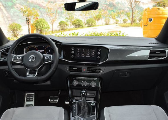 Компания Volkswagen в июне представит новый кроссовер Tayron X