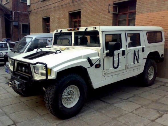 Dongfeng Crazy Soldier - копия Hummer H1