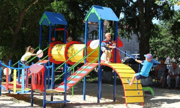 От 11 мая можно пользоваться детскими и спортивными площадками