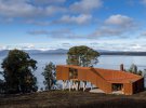 Чилийский дом у озера "поставили" на ноги