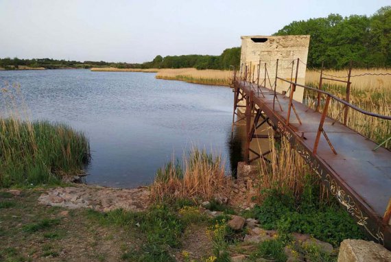 В Желтых Водах спасатели ищут тело мальчика, который утонул в водоеме