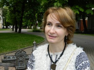 Анастасия Фомина: "Должен быть праздник вышитой сорочки, а не вышиванки"