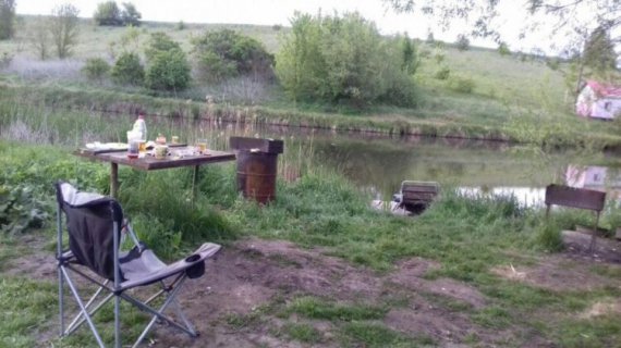 58-летний арендатор прудов из села Новоселица Попельнянского района Житомирской области расстрелял из ружья семерых друзей-рыбаков