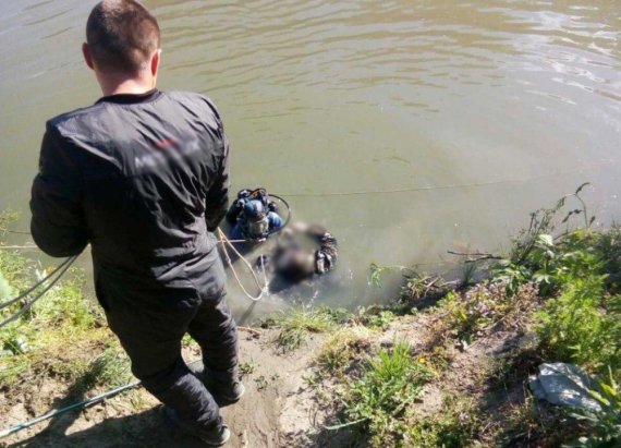 В Одесской области автомобиль упал в реку, водитель и пассажир погибли