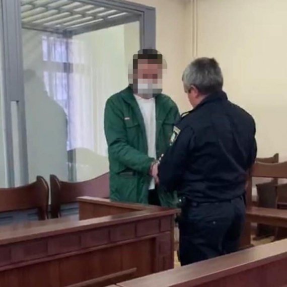 У Києві 28-річний житель Волинської області   систематично  ґвалтував 13-річного  похресника і знімав відео для продажу