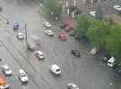 Сильный ливень в Одессе привел к подтоплению улиц