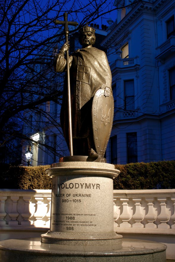 У Лондоні відкрили пам'ятник Володимиру Великому на честь 1000-ліття хрещення України-Руси