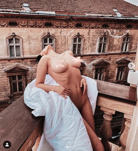 Украинская актриса и модель Даша Астафьева позировала полностью голая на балконе львовской гостиницы