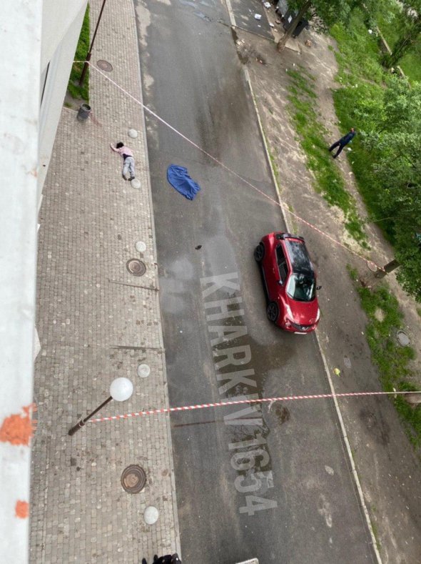 В Харькове мать с ребенком выпали с 16 этажа и погибли на месте