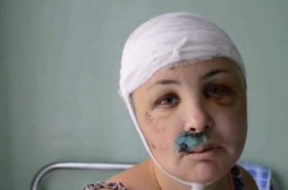 Ирину Крашкову двое полицейских и таксист  затащили в свою машину, жестоко избили и изнасиловали