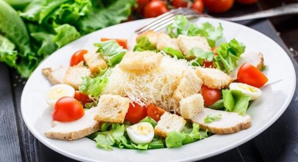 Курячі салати: легкий рецепт смачного Едельвейса