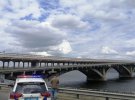 В Киеве 32-летний мужчина угрожал взорвать мост Метро