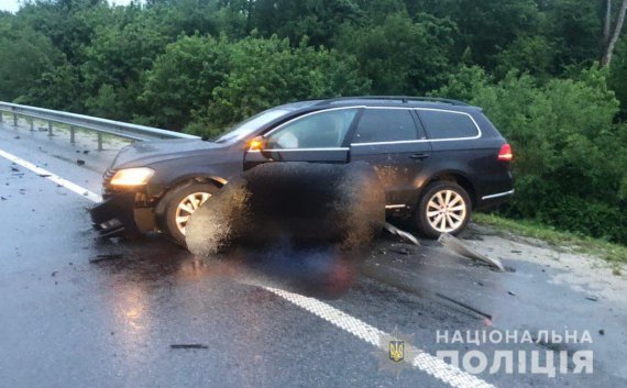 На Львовщине в ДТП погиб 30-летний водитель Volkswagen Passat