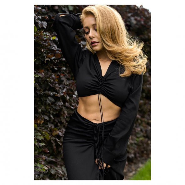 Артистка показала плаский живіт