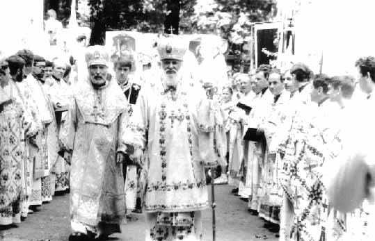 Архиепископ Львовский и Галицкий Иоанн (Бондарчук), Епископ Ужгородский и Хустский Владимир (Романюк).