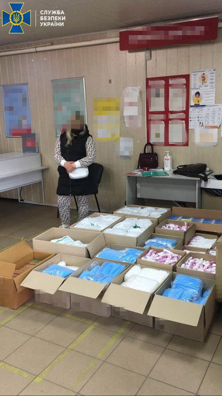 Жінка перевозила медичну продукцію в ДНР