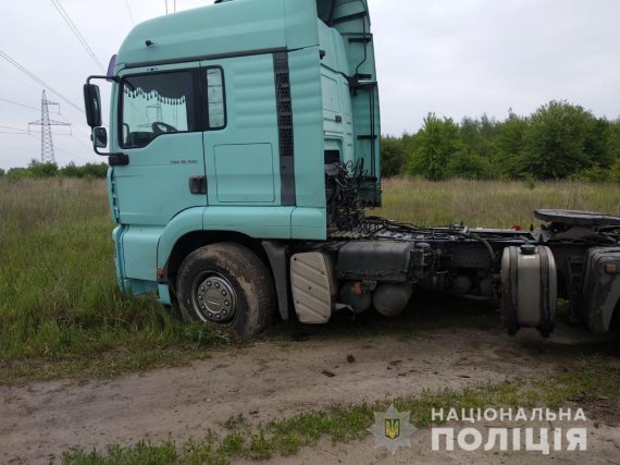 В Киевской области поймали двух подростков, которые проникли на стоянку под охраной и похитили оттуда грузовик