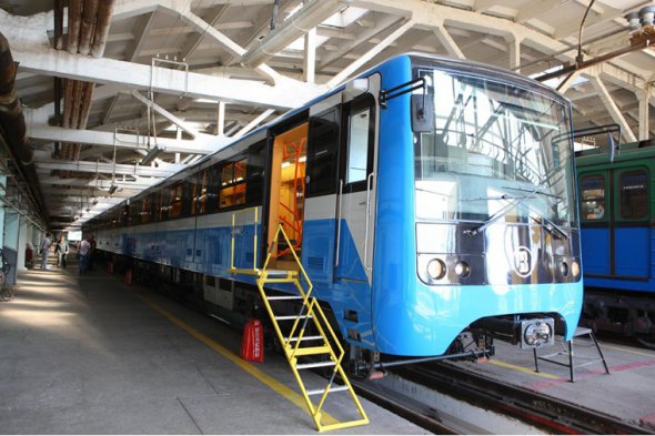 Крюківський вагонобудівний завод (КВБЗ) оскаржив тендер на поставку восьми поїздів для харківського метро з фінансуванням Європейського інвестиційного банку (ЄІБ). Конкурс виграла китайська компанія CRRC з різницею в ціні з КВБЗ менш ніж в 1%