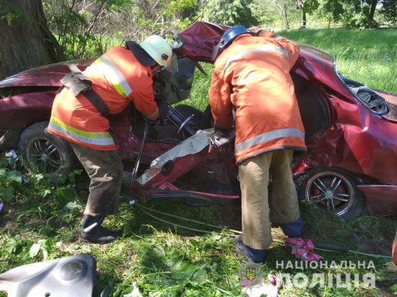 В результате столкновения двух легковушек под Житомиром погибли трое взрослых и младенец