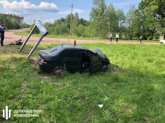 23-річного інспектора поліції одного з відділів ГУНП  в Житомирській області підозрюють у  аварії з чотирма загиблими