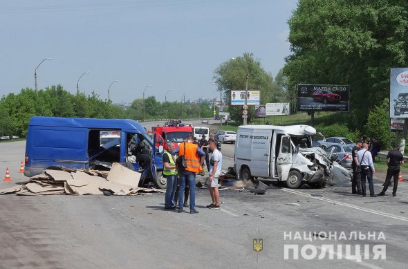 В Хмельницком столкнулись два микроавтобуса. Трое погибших