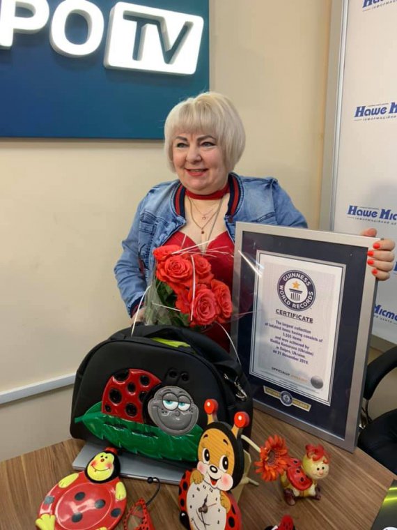 Жительница Днепра Надежда Комарова официально установила мировой рекорд коллекцией божьих коровок