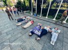 "Лежачий пікет" матерів українських військовополонених на Банковій