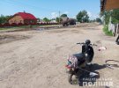 На Рівненщині від удару деталі вантажівки загинула 11-річна дівчинка, яка стояла з матір’ю біля магазину