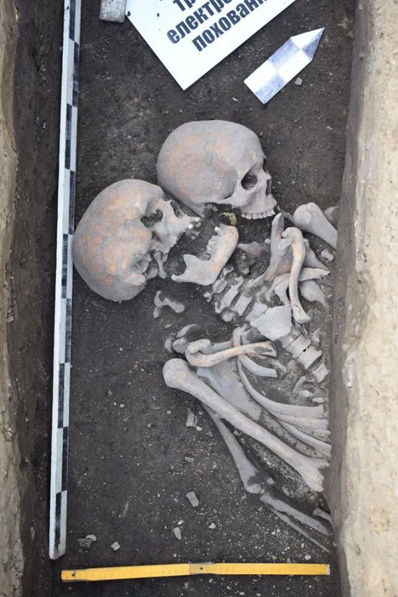 У Чернігові знайшли давні поховання