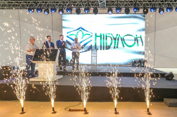 Компанія "НІБУЛОН" інвестувала 23 млн дол. США у будівництво нового перевантажувального термінала в с. Мар'янське. Це вже 10-й такий об'єкт на каскаді Дніпра