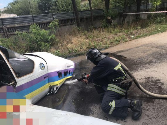 В Одессе, недалеко от аэропорта, разбился самолет