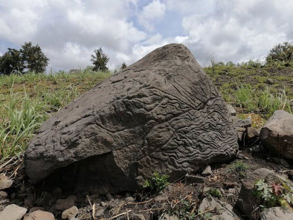 В Мексике нашли древнюю карту местности, вырезанную на базальтовом камне