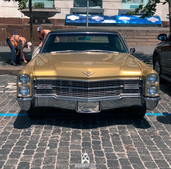 Cadillac Sedan de Ville 1966 года выпуска