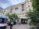 У Києві жінка з 3-річним сином вистрибнула з вікна квартири на 4-му поверсі